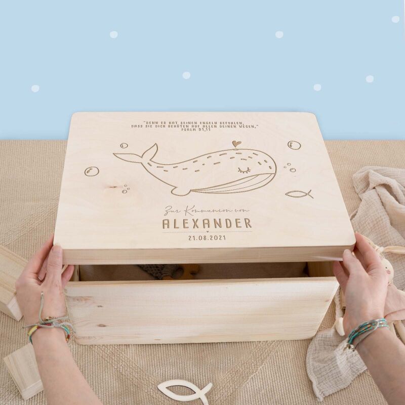 Erinnerungsbox Geschenk zur Kommunion "Wal" Gravur