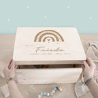 Erinnerungsbox „Regenbogen“ personalisiert Gravur