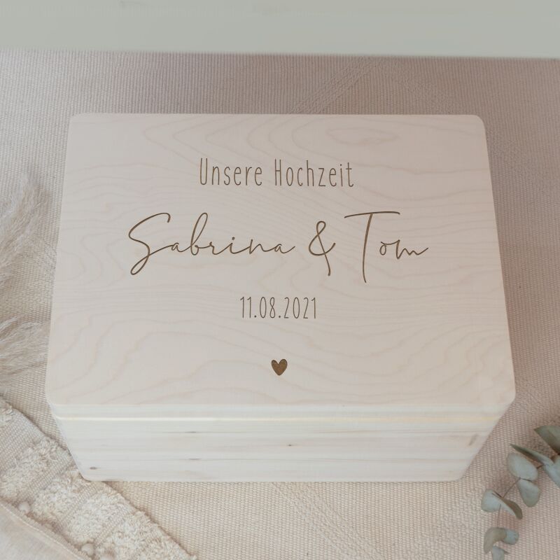 Erinnerungsbox zur Hochzeit „Unsere Hochzeit“ personalisiert Gravur