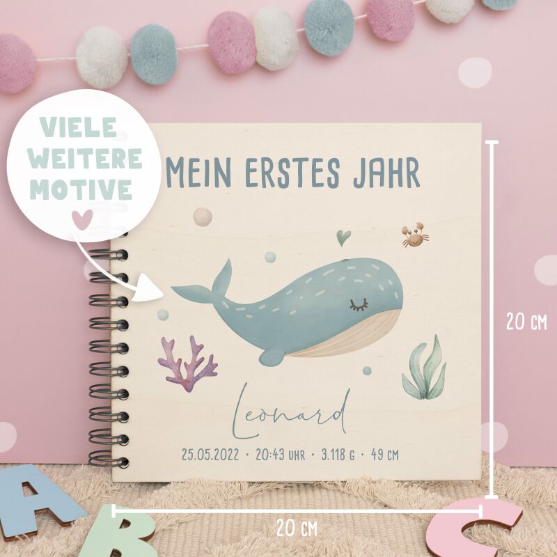 Personalisiertes Babybuch bunt bedruckt "Wal"