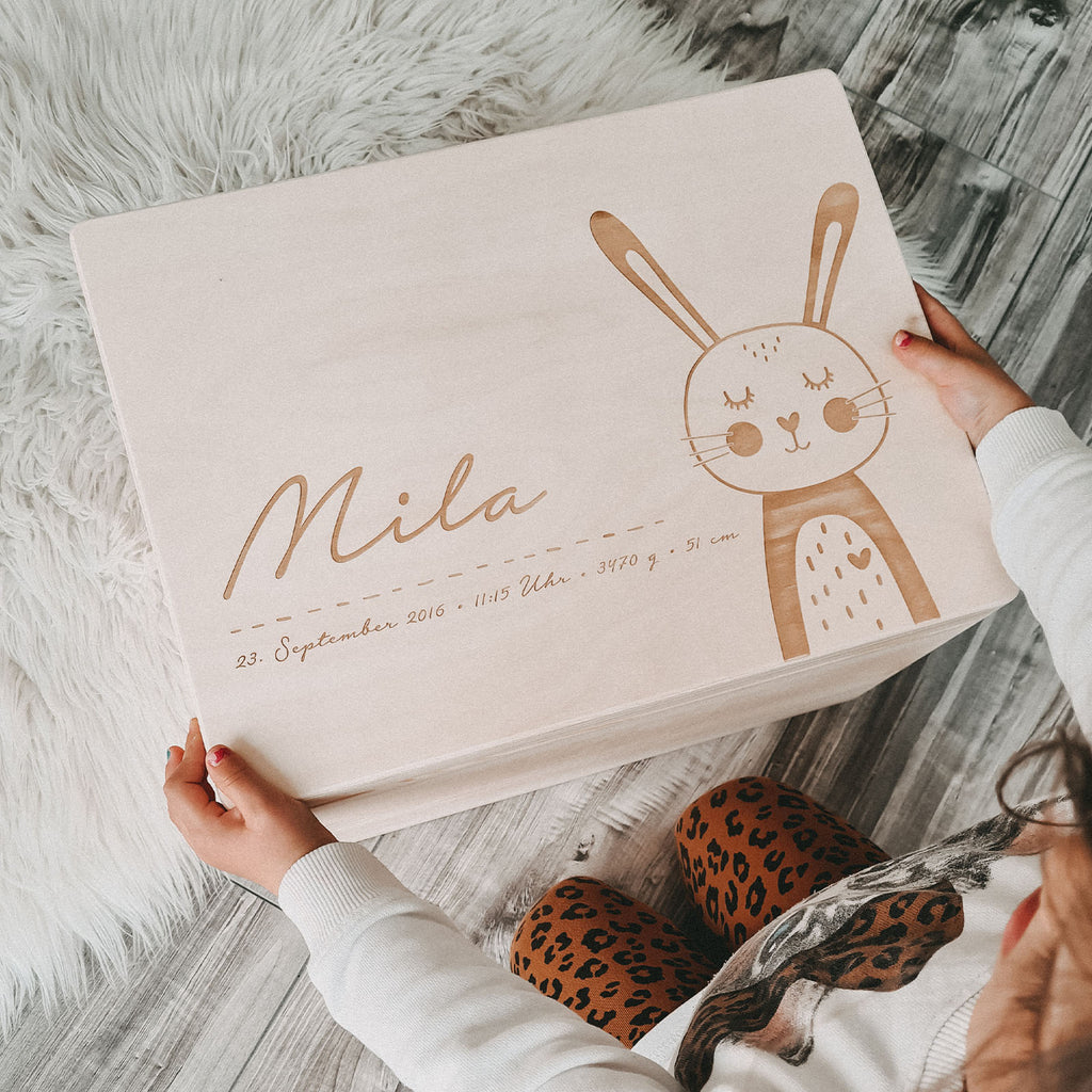 Erinnerungskiste „Hase“ personalisiert Gravur