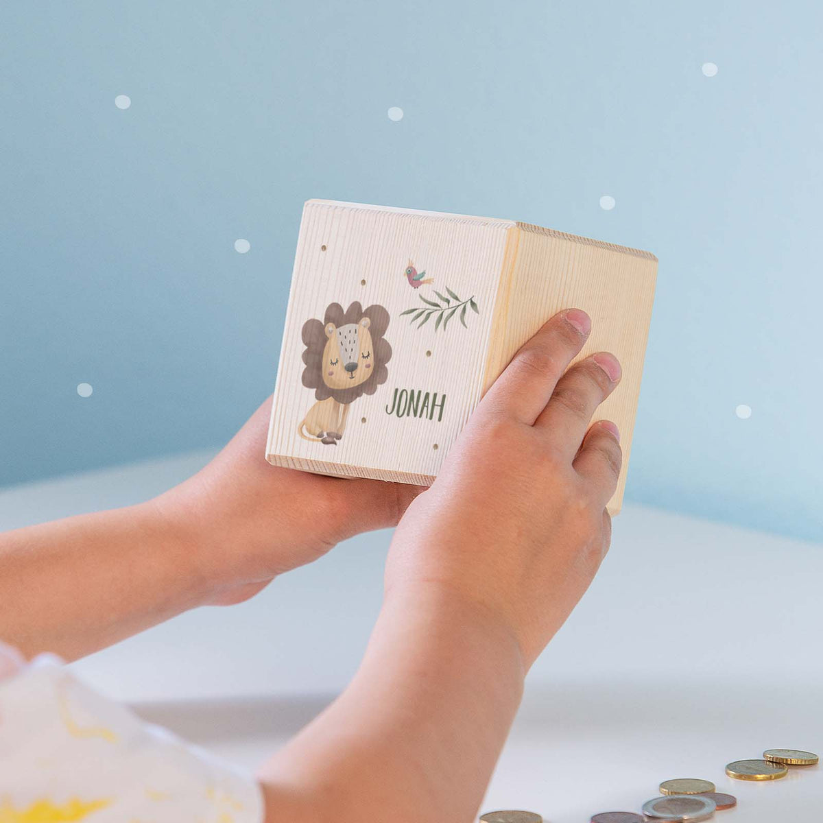 Spardose Würfel "Löwe" bunt bedruckt