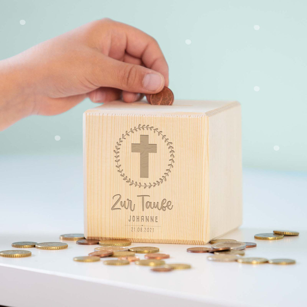 Personalisierte Holzspardose Taufgeschenk "Kreuz" Gravur