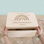 Erinnerungsbox Geschenk zur Kommunion "Regenbogen" Gravur