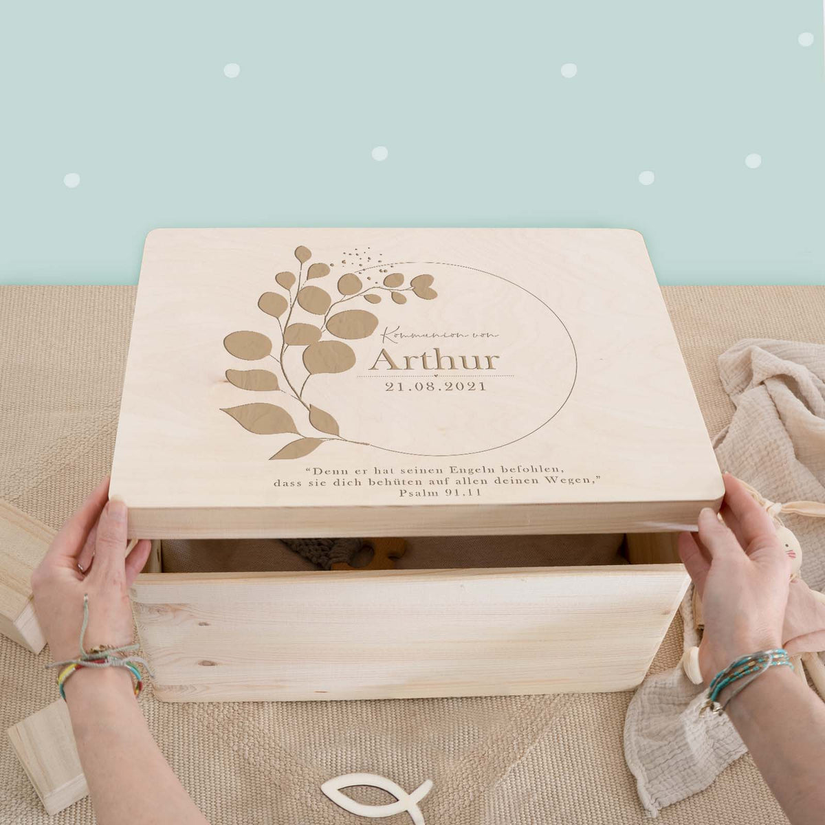 Erinnerungsbox Geschenk zur Kommunion "Eukalyptus" Gravur