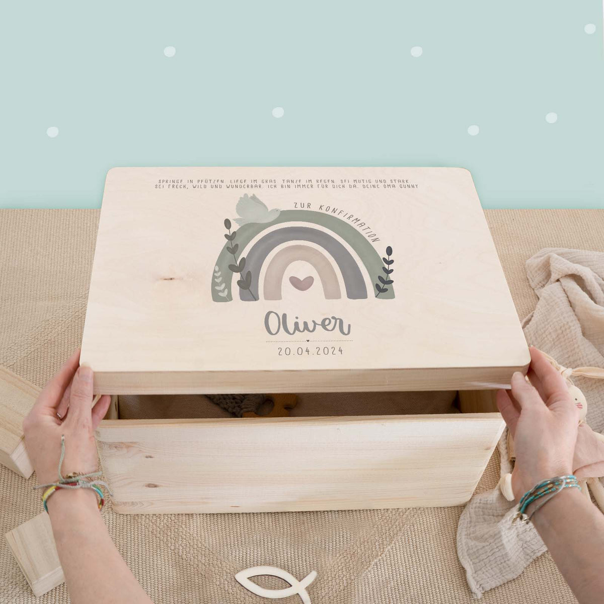 Erinnerungsbox Geschenk zur Konfirmation "Regenbogen mit Taube" Aquarell