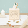Personalisierte Holzspardose Geschenk zur Kommunion "Blumenkranz" Gravur