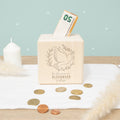 Personalisierte Holzspardose Geschenk zur Kommunion "Taube" Gravur