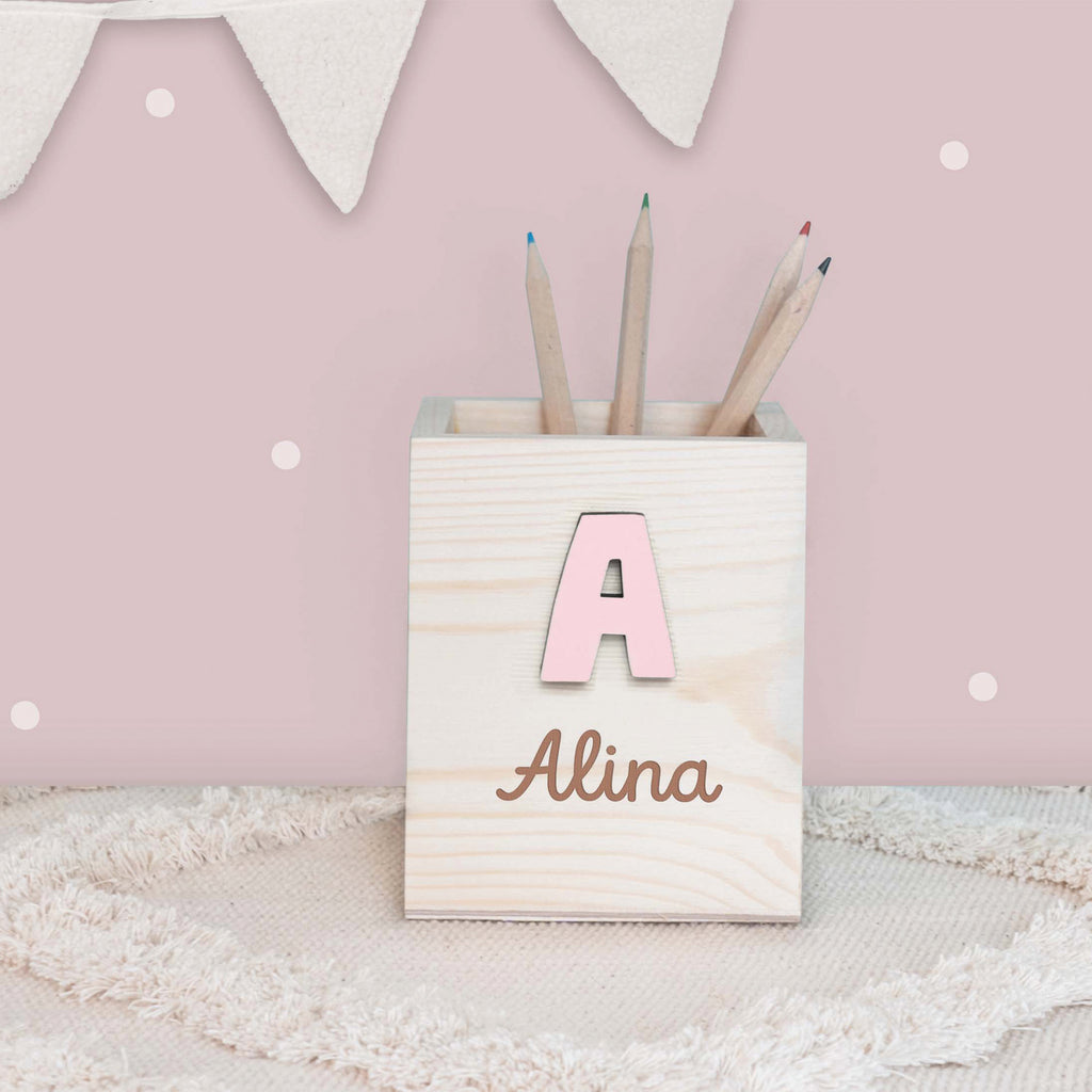 Personalisierter Stiftehalter Namens-Gravur mit 3D-Anfangsbuchstabe