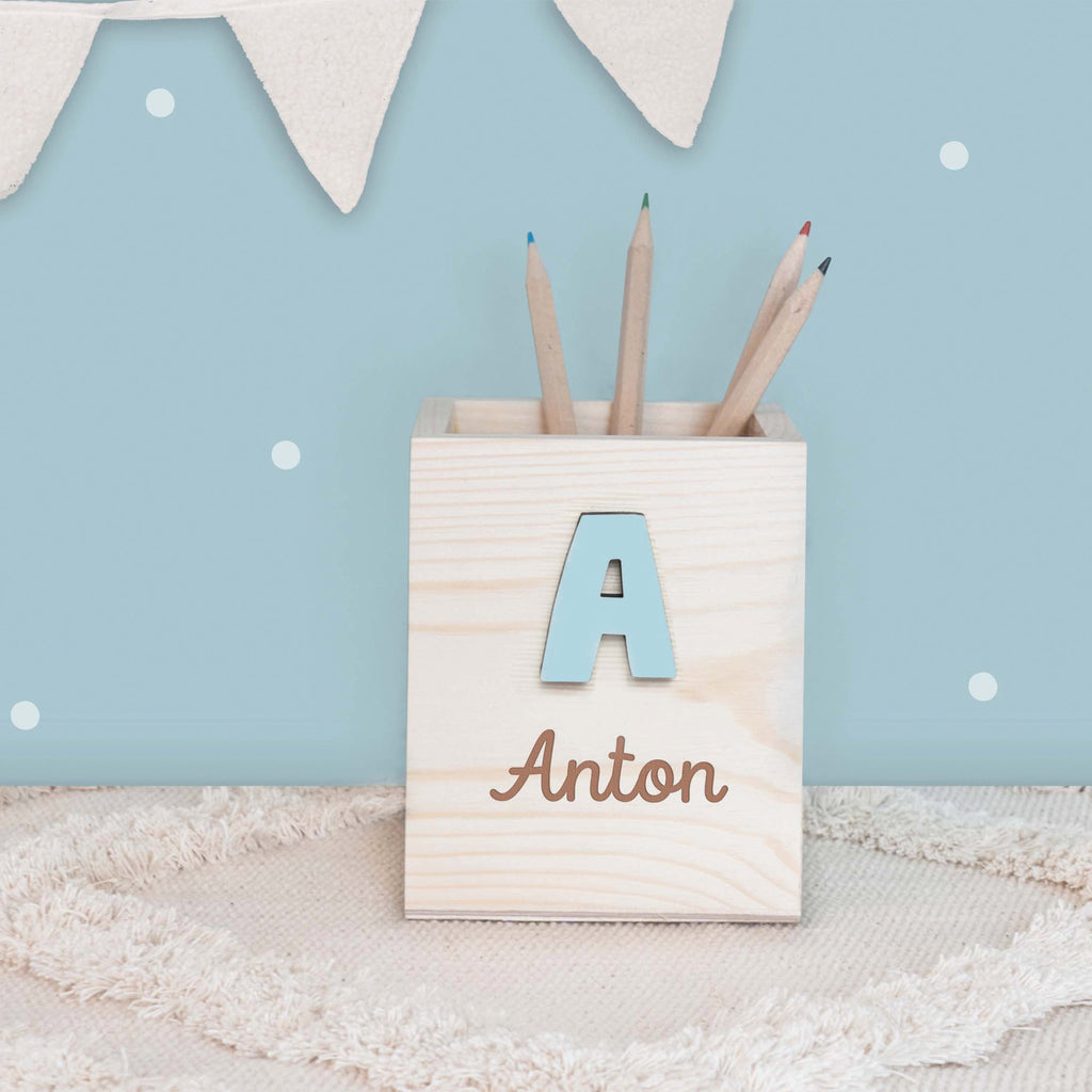 Personalisierter Stiftehalter Namens-Gravur mit 3D-Anfangsbuchstabe