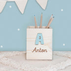 Personalisierter Stiftehalter Namens-Gravur mit 3D-Anfangsbuchstabe