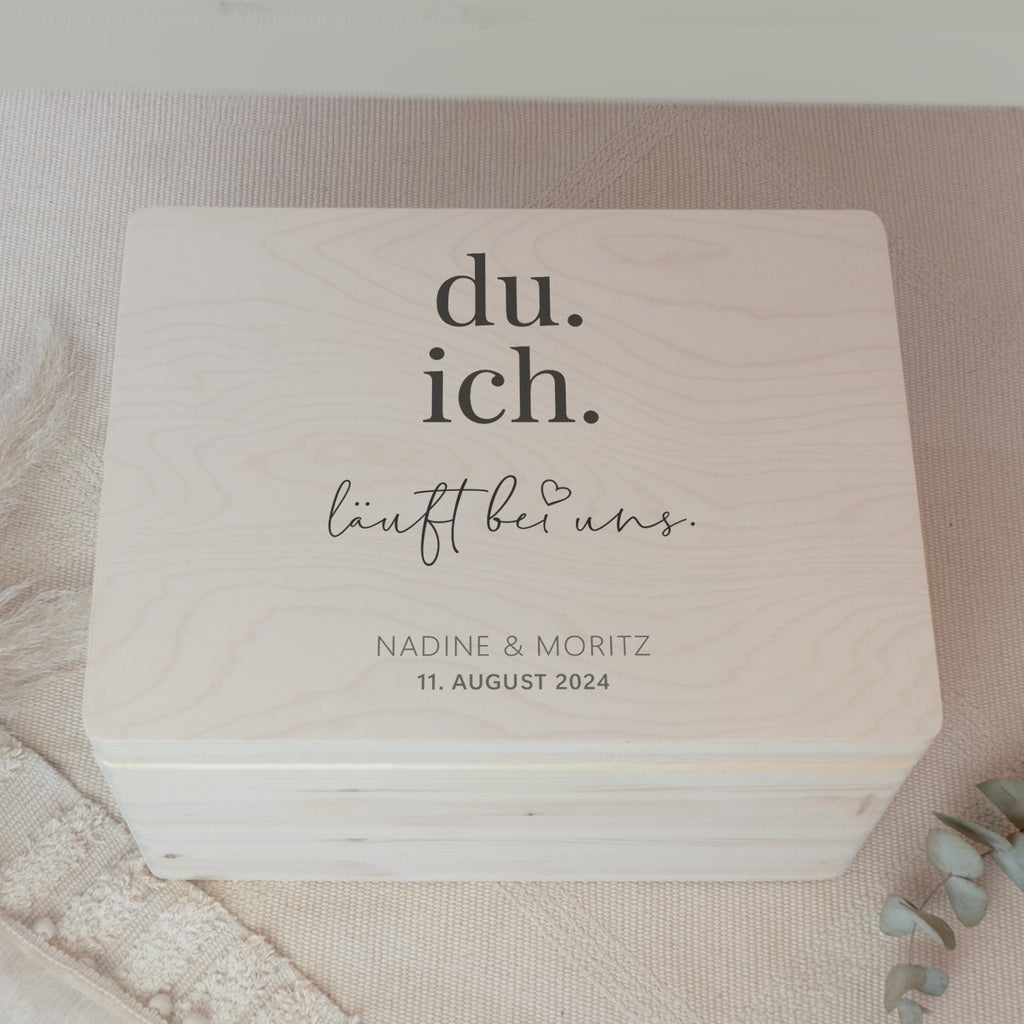 Personalisierte Erinnerungsbox zur Hochzeit Aquarell "läuft bei uns"