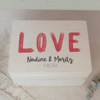 Personalisierte Erinnerungsbox zur Hochzeit Aquarell "LOVE Rot"
