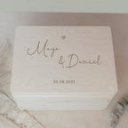 Erinnerungsbox zur Hochzeit „Herz“ personalisiert Gravur