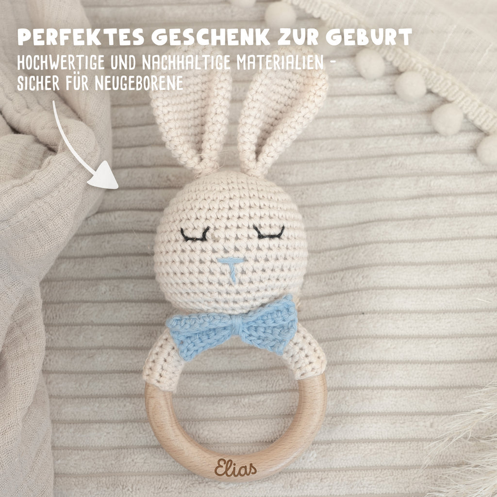 Personalisierte Babyrassel "Hasenjunge"