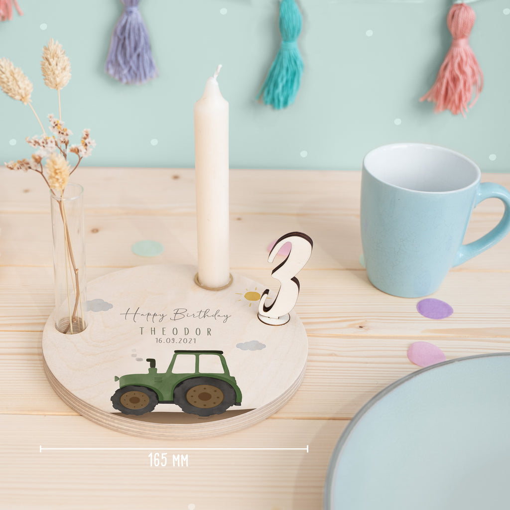 Personalisierter Geburtstagsteller Trecker mit Kerzenhalter, Vase & Jahreszahlen