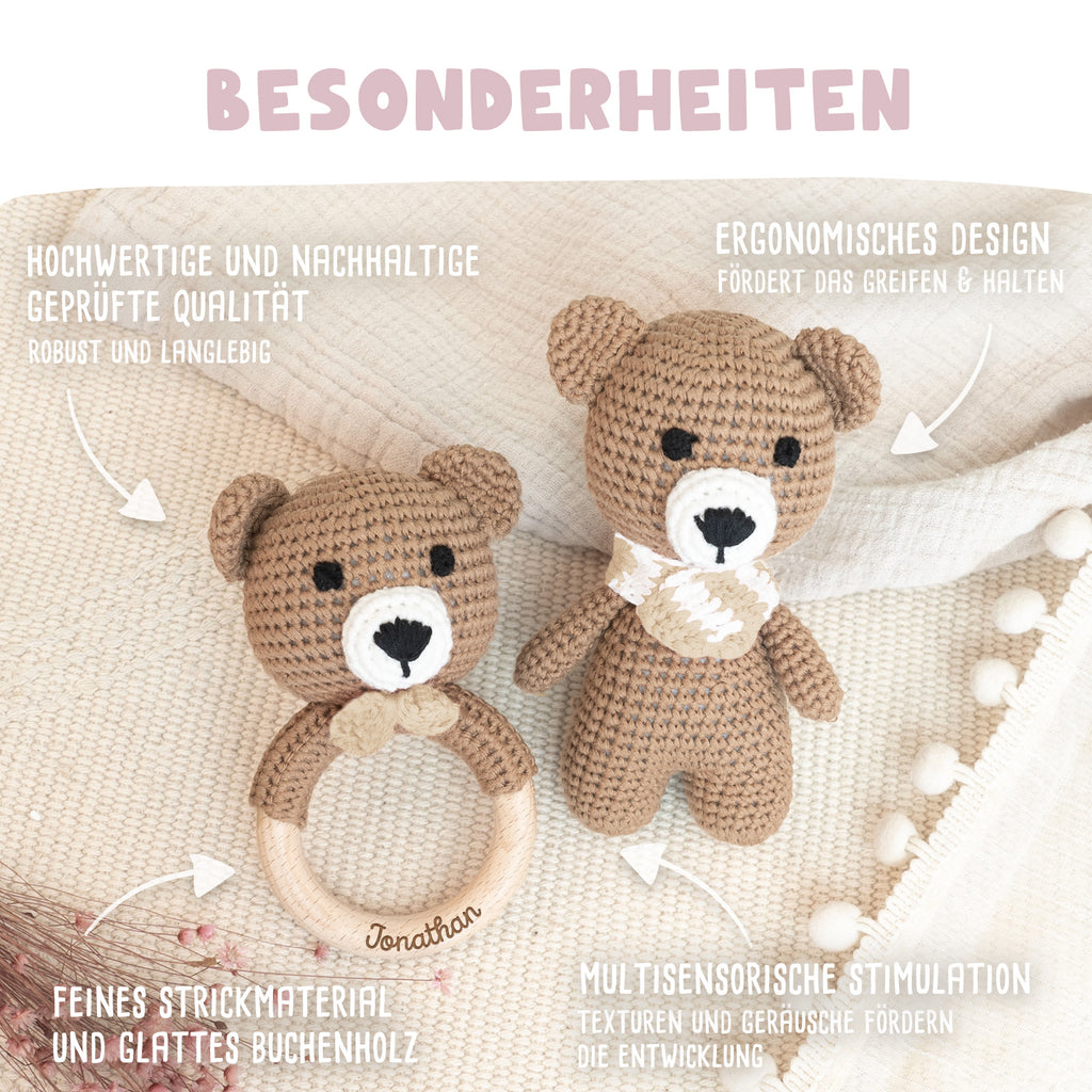 Set aus personalisierter Babyrassel und Kuscheltier "Bär"