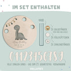 Personalisierter Geburtstagsteller Dino mit Kerzenhalter, Vase & Jahreszahlen