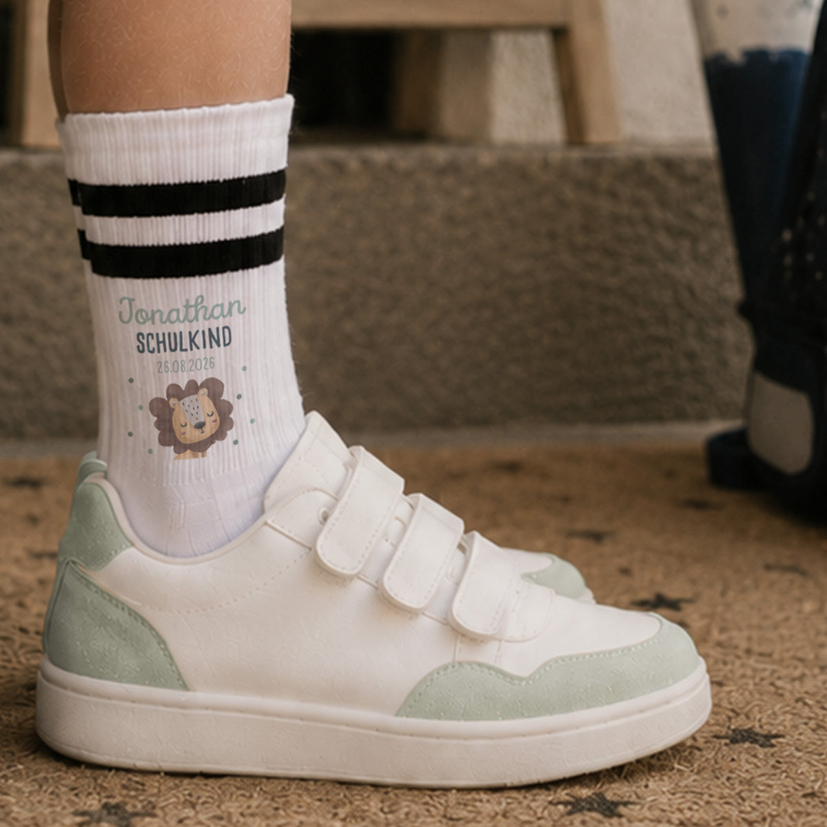 Socken für Kinder zur Einschulung „Löwe“ personalisiert Sublimation