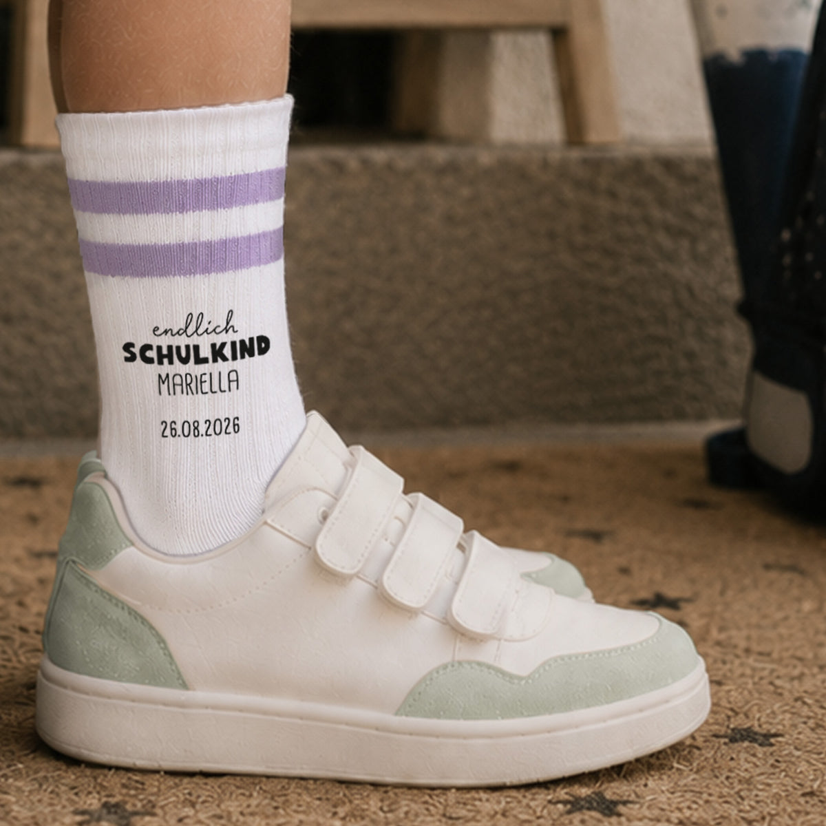 Socken für Kinder zur Einschulung „Schulkind Druckschrift“ personalisiert Sublimation