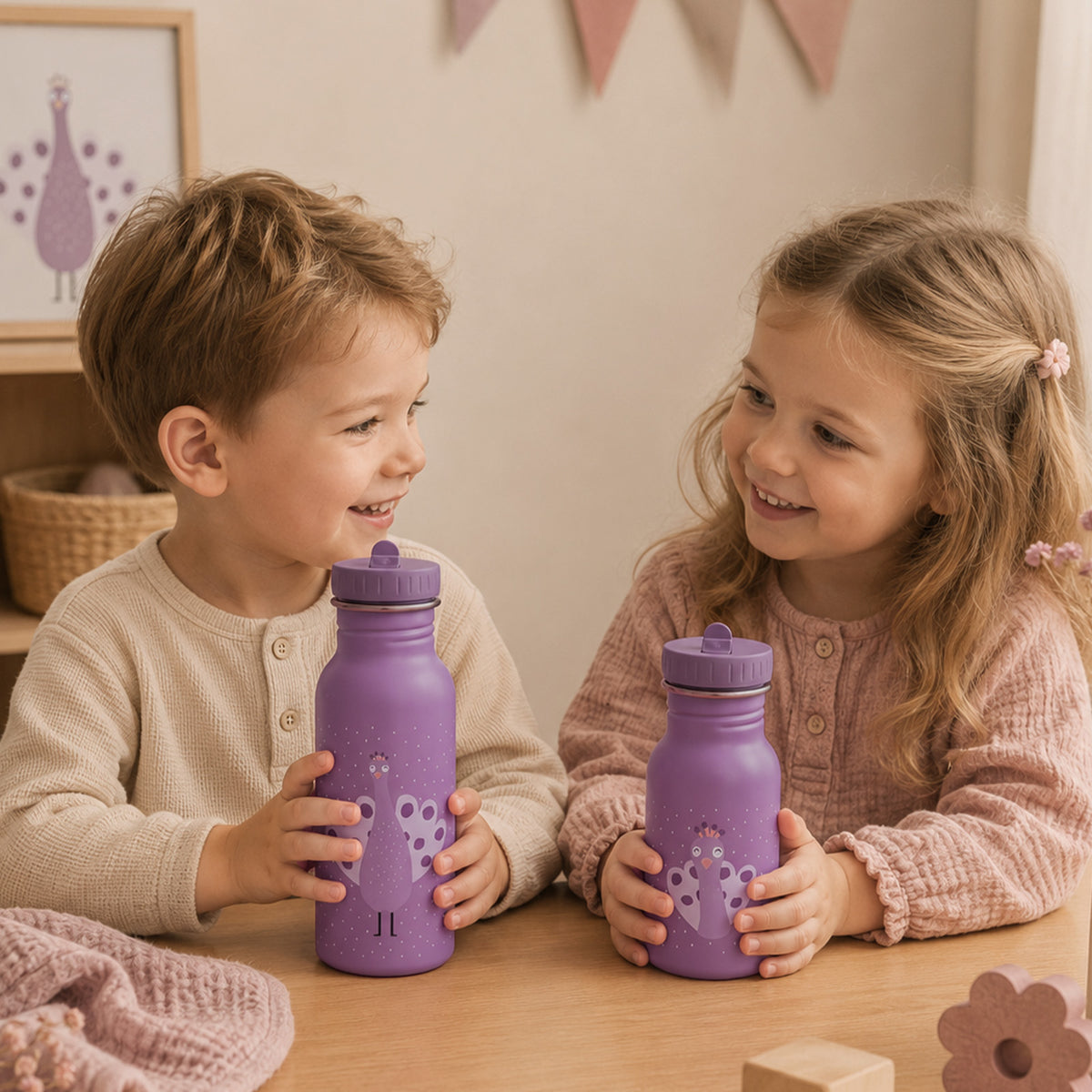 Trixie Trinkflasche personalisiert „Pfau“