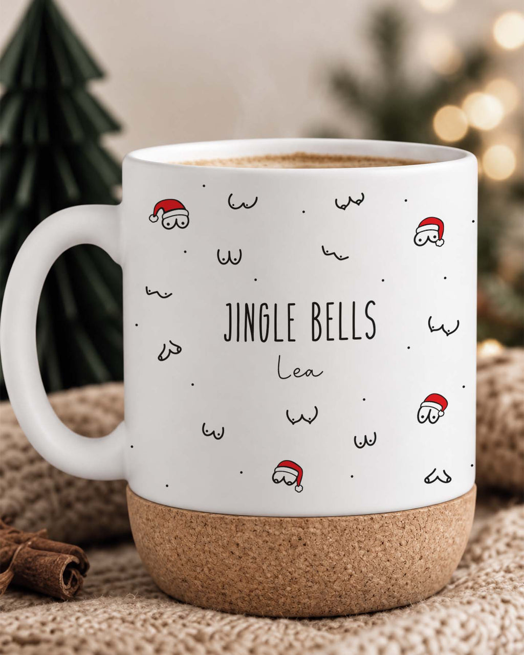 Weihnachtstasse „Jingle Bells Frau“ mit Korkboden & Deckel personalisiert Sublimation