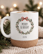 Weihnachtstasse „Merry & Bright“ mit Korkboden & Deckel personalisiert Sublimation