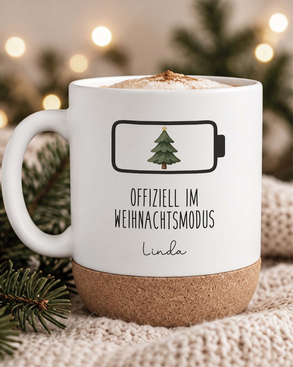 Weihnachtstasse „Offiziell im Weihnachtsmodus“ mit Korkboden & Deckel personalisiert Sublimation
