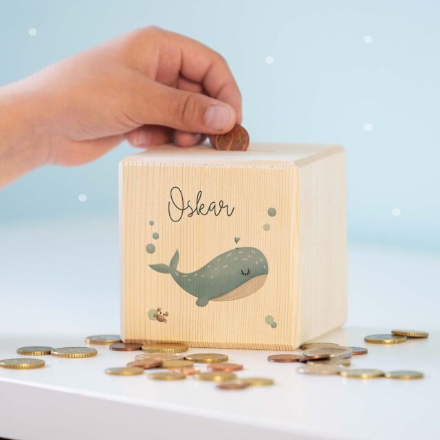 Money box cube &quot;whale&quot;