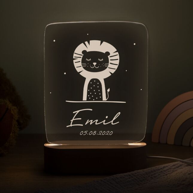 LED Kinder Nachtlicht Personalisiert Löwe-Motiv aus Acrylglas mit USB-Anschluss