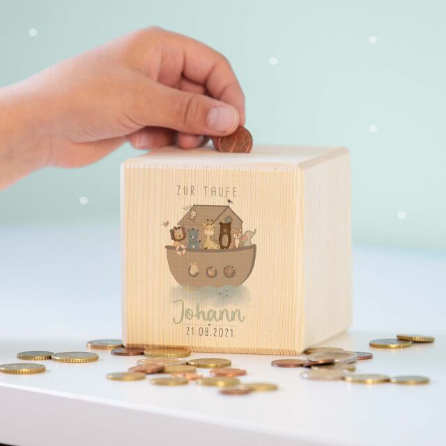 Money box cube "whale"