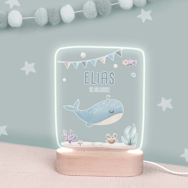 Buntes LED Kinder Nachtlicht Personalisiert Wal in rechteckiger Form aus Acrylglas mit USB-Anschluss mit USB-Netzteil