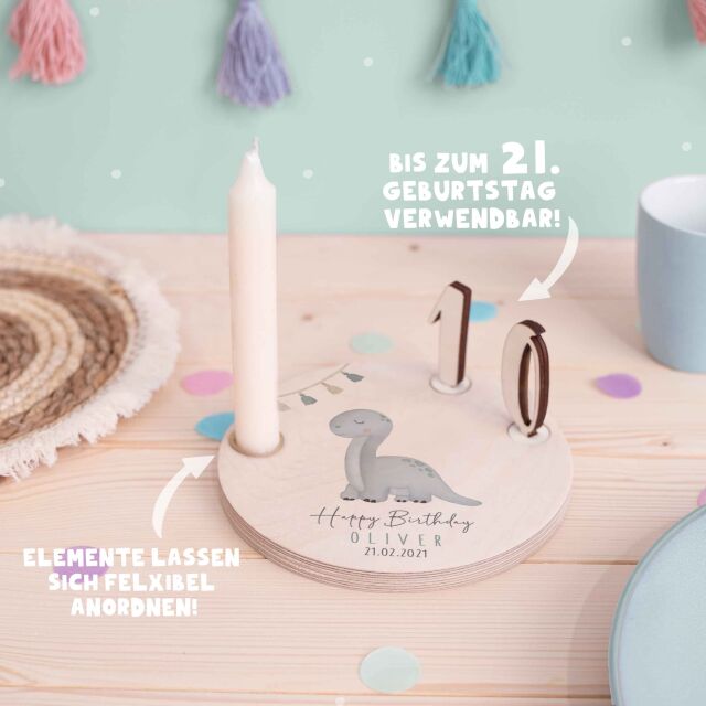 Personalisierter Geburtstagsteller Dino mit Kerzenhalter, Vase & Jahreszahlen Kein Blumenstrauß Keine Kerze Kein Konfetti